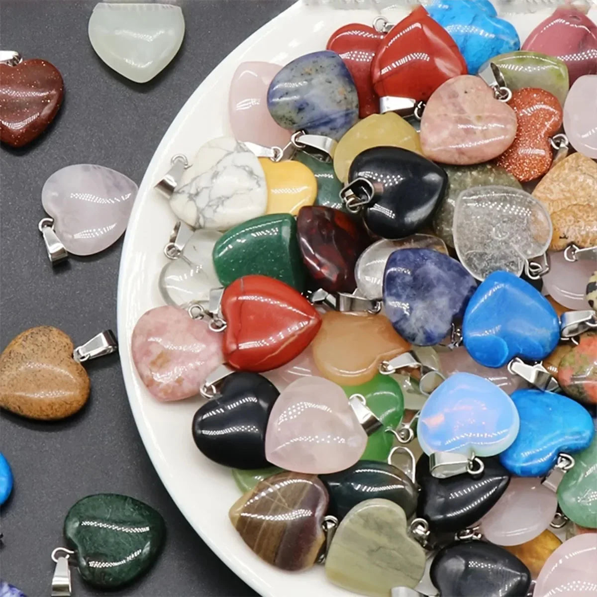 10pcs Natural Stone Crystal Heart Pendants Exquisite Jewelry Accessories In Mixed Colors Crystal Healing Stones for Diy Jewelry